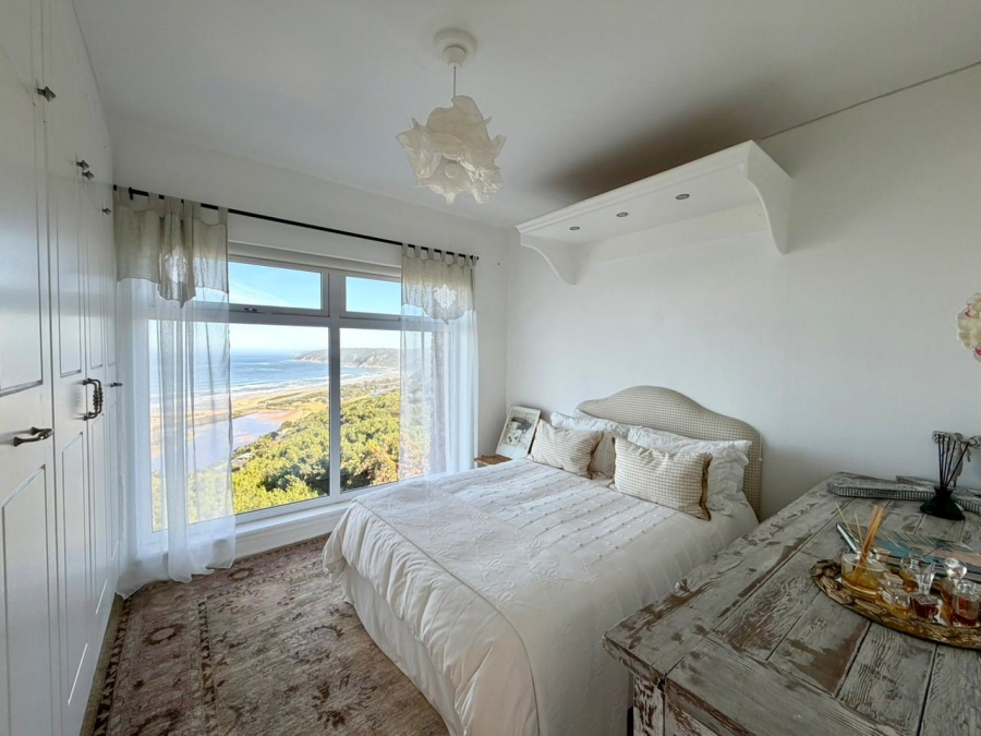 4 Bedroom Property for Sale in Constantia Kloof Western Cape